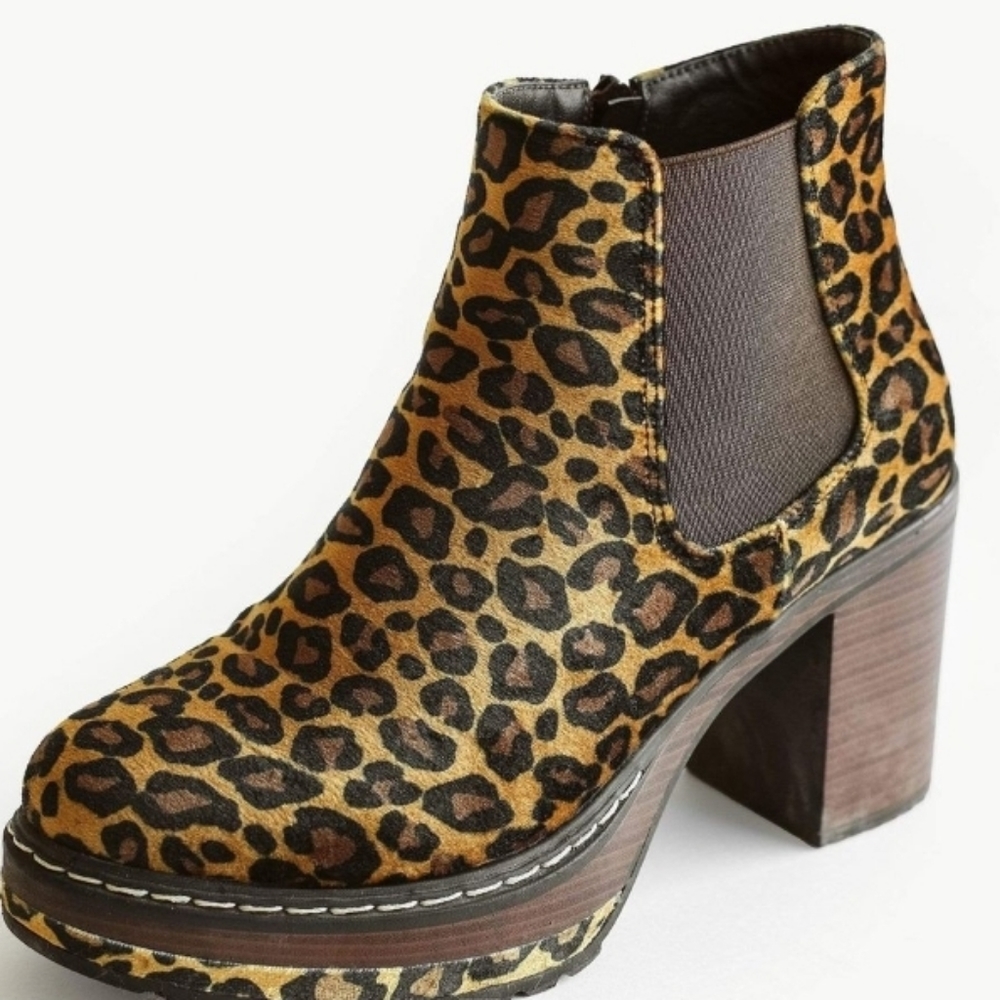 Pierre Dumas Suede Leopard Boots